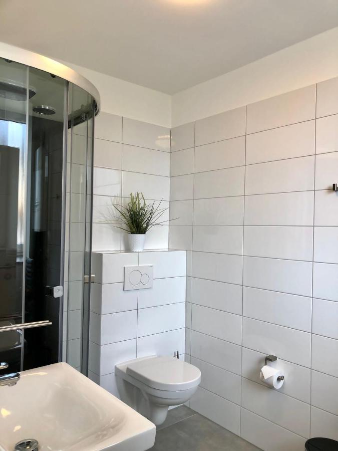 Erdgeschoss-Appartement Mit Seeterasse Ahrensbok Eksteriør billede