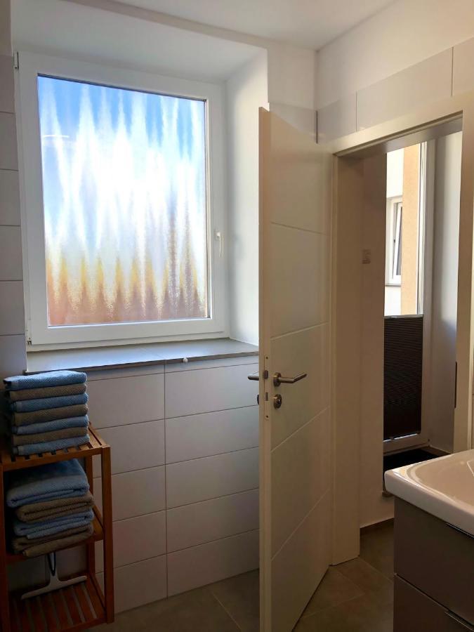 Erdgeschoss-Appartement Mit Seeterasse Ahrensbok Eksteriør billede