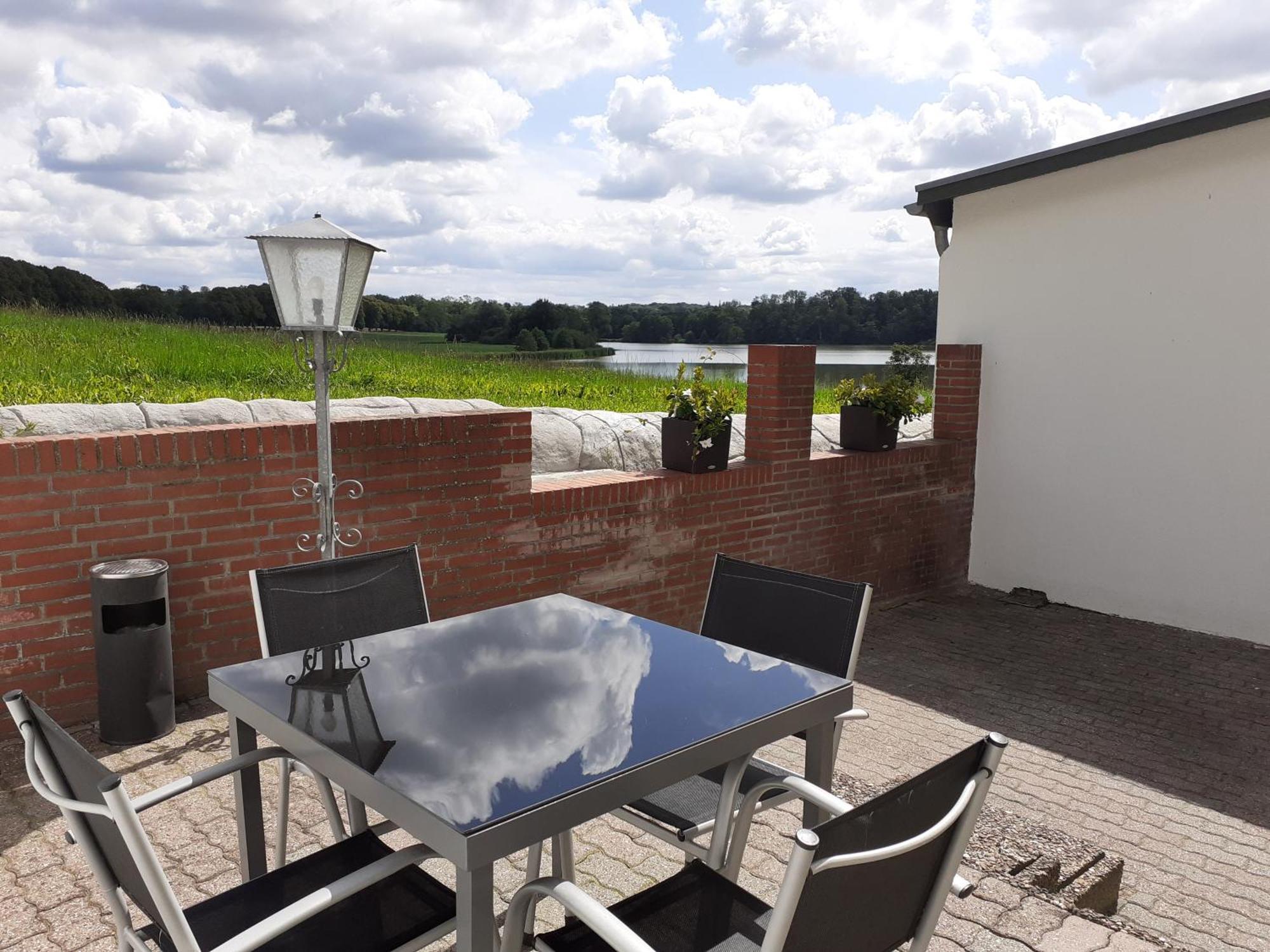 Erdgeschoss-Appartement Mit Seeterasse Ahrensbok Værelse billede
